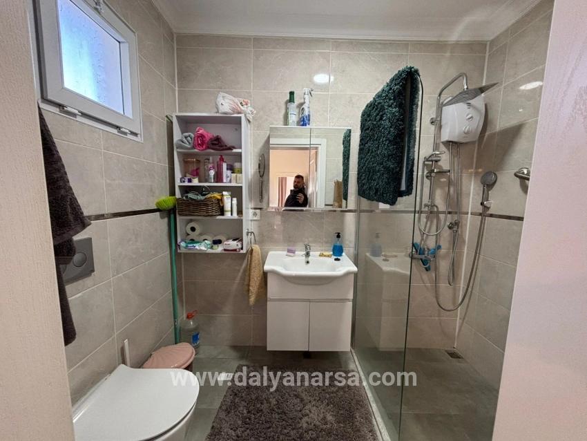 Eingeschossiges Haus Mit 2 Schlafzimmern Und Einem Zusätzlichen Zimmer Auf Einem 459 M² Großen Grundstück In Okçular Zu Verkaufen