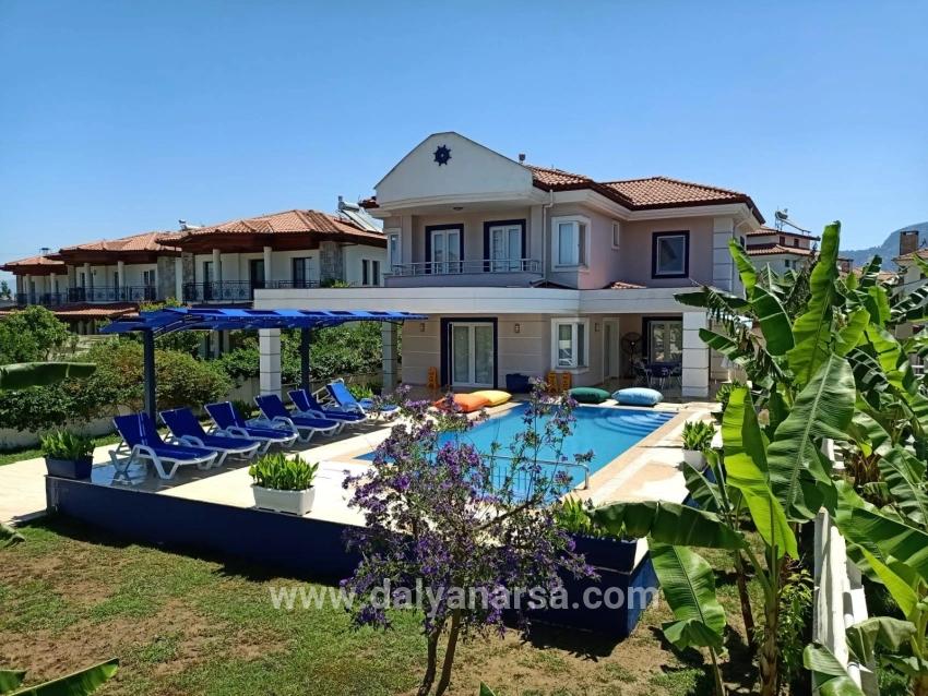 4+1-Zimmer Villa Zu verkaufen in Dalyan Bz. Ortaca - 573 m²