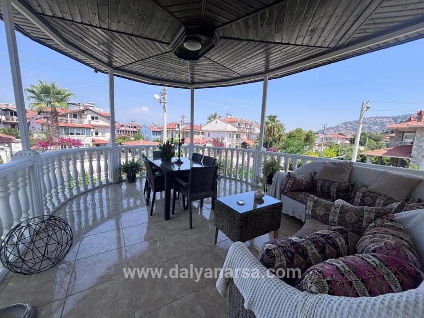 Eckgrundstück Mit 980 M² Und 5+1 Zimmern In Dalyan, Maraş, Zu Verkaufen.