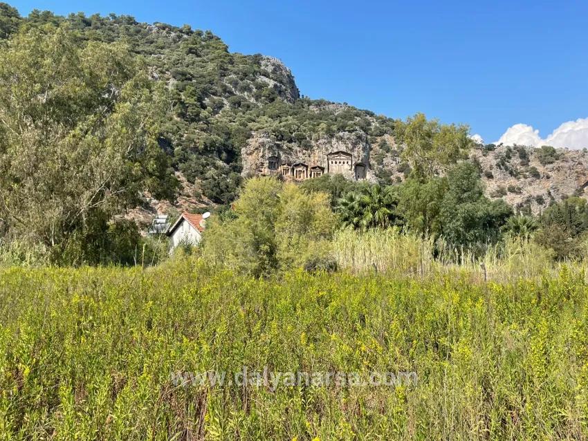 Freistehendes Haus (2765 M²) In Çandır, Direkt Am Kanal, Zu Verkaufen.
