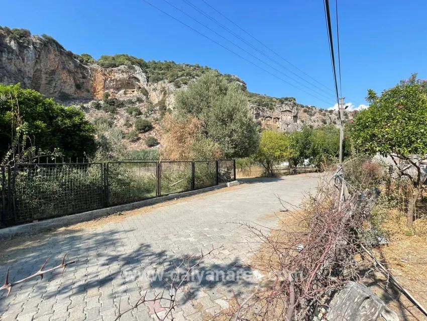 Freistehendes Haus (2765 M²) In Çandır, Direkt Am Kanal, Zu Verkaufen.
