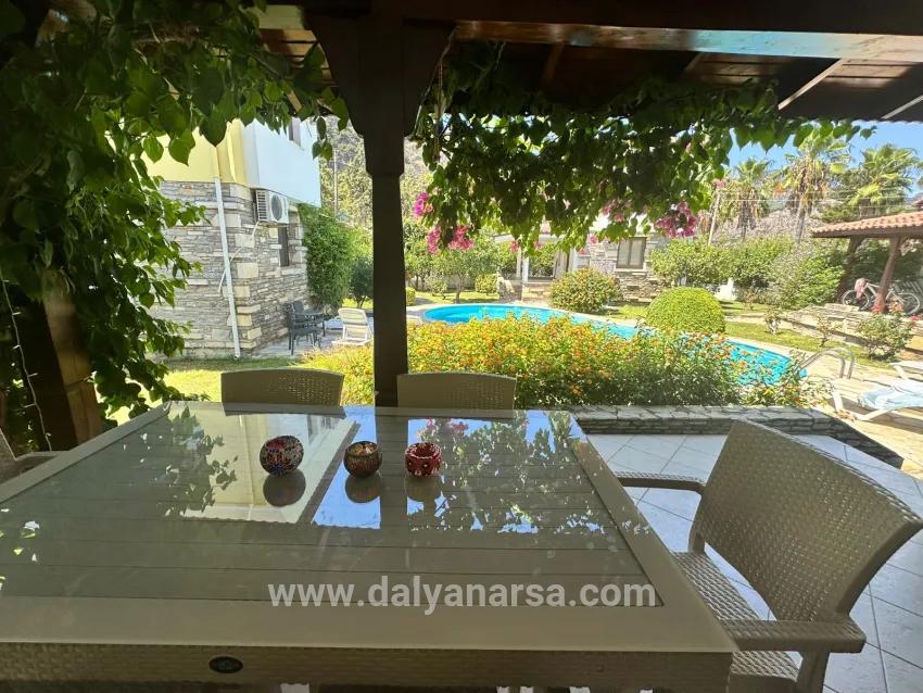 Dalyan In Gülpınar Innerhalb Der Anlage 2+1 Zu Verkaufende Villa