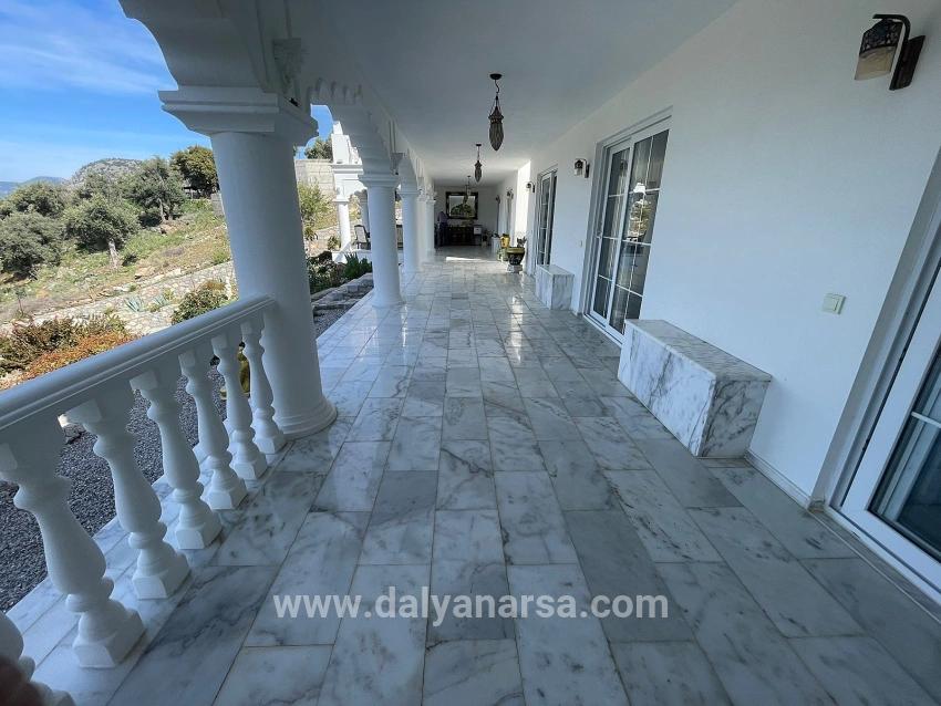 Vip-villa In Gökbel Zu Verkaufen, Auf Einem 5000 M² Großen Grundstück Mit Freiem Meerblick.