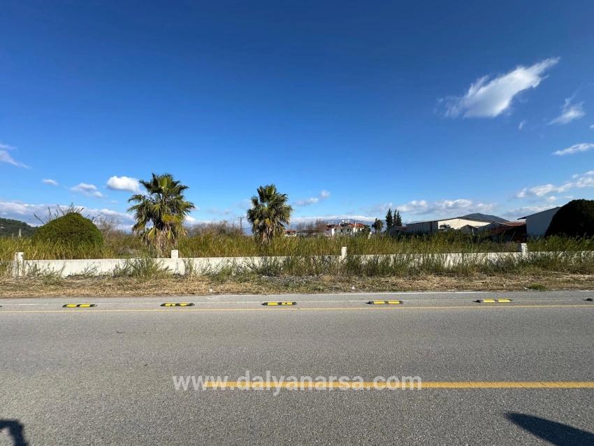 5.111 M² Großes Gewerbe- Und Wohngrundstück Zum Verkauf, Direkt An Der Hauptstraße In Dalyan Gelegen