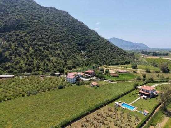 5100 M² Großes Grundstück In Der Nähe Des Stadtzentrums Von Dalyan Zu Verkaufen.