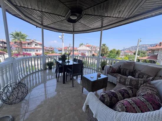 Eckgrundstück Mit 980 M² Und 5+1 Zimmern In Dalyan, Maraş, Zu Verkaufen.