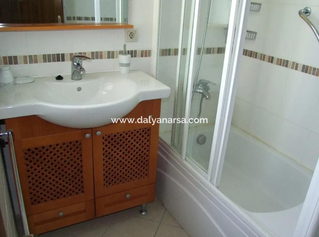 Der Malerische See Und Der Kanal In Die Lagune Zum Meer, Luxus-Villa Zum Verkauf In Der Königlichen Gräber Von Maras