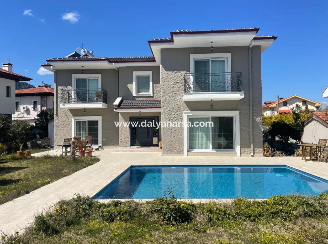 Villa Zum Verkauf In 514M2 Grundstück In Dalyan Gülpinar