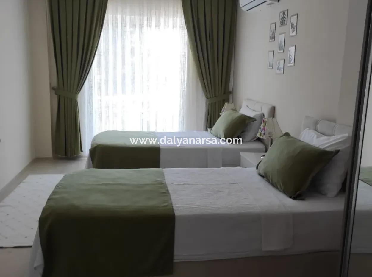 Dalyan Gülpinar'köşebaşi 545M2 Grundstück Zum Verkauf 4 1 Villa