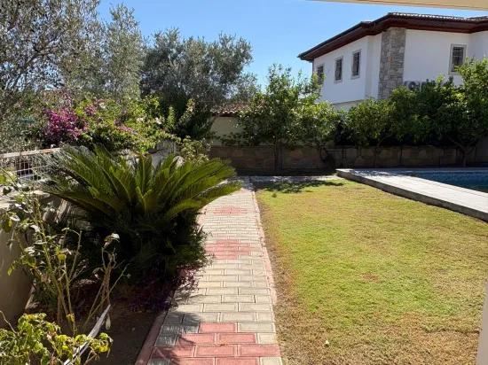 In Dalyan Gülpınar 520m2 Grundstück, Darin 4+1 Villa Zum Verkauf