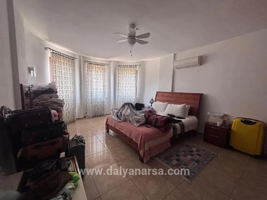 Corner Plot Of 980m2 With 5+1 Rooms For Sale In Dalyan, Maraş.