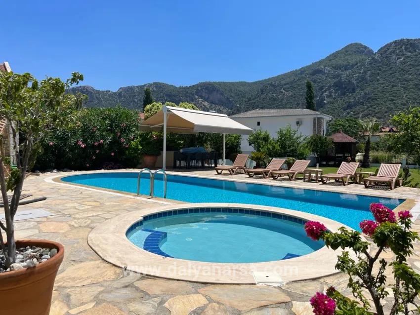 Dalyan In Arıkbaşı 4+1 For Sale Villa