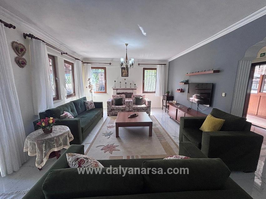 5+1 Villa For Sale On A 301m2 Plot In Dalyan