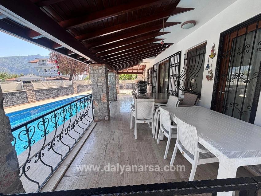 5+1 Villa For Sale On A 301m2 Plot In Dalyan