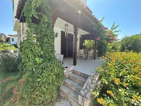 Dalyan Gülpınar'da Site Içerisinde 2+1 Satılık Villa Translates To Dalyan Gülpınar In The Site 2+1 For Sale Villa, However Following The Rules: In Gülpınar, Dalyan, Within The Site 2+1 Villa For Sale
