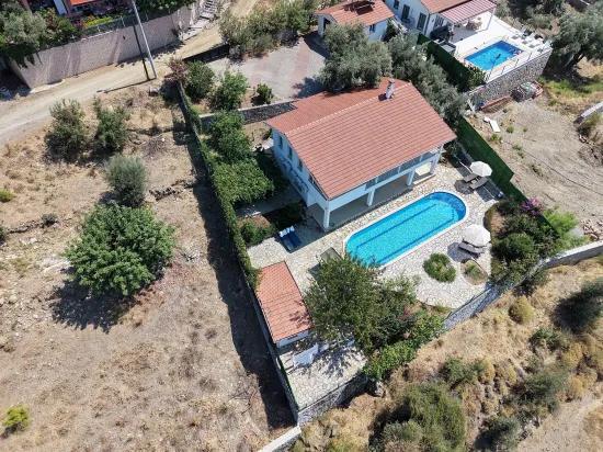 Villa 4+1 for sale with lake and sea view In Gökbel, Dalyan