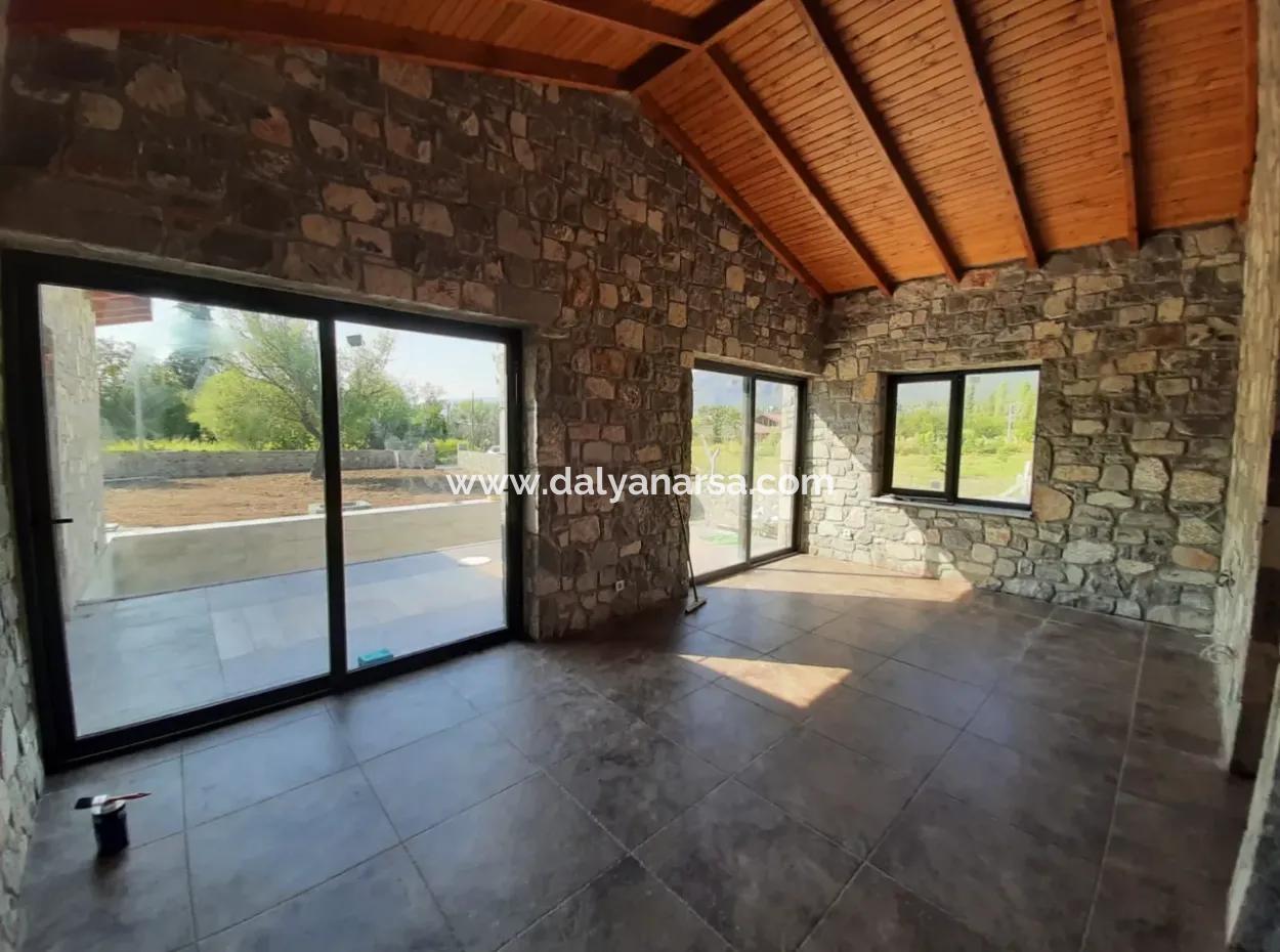 3 1 Stone Houses For Sale In 930M2 Plot In Zeytinalan