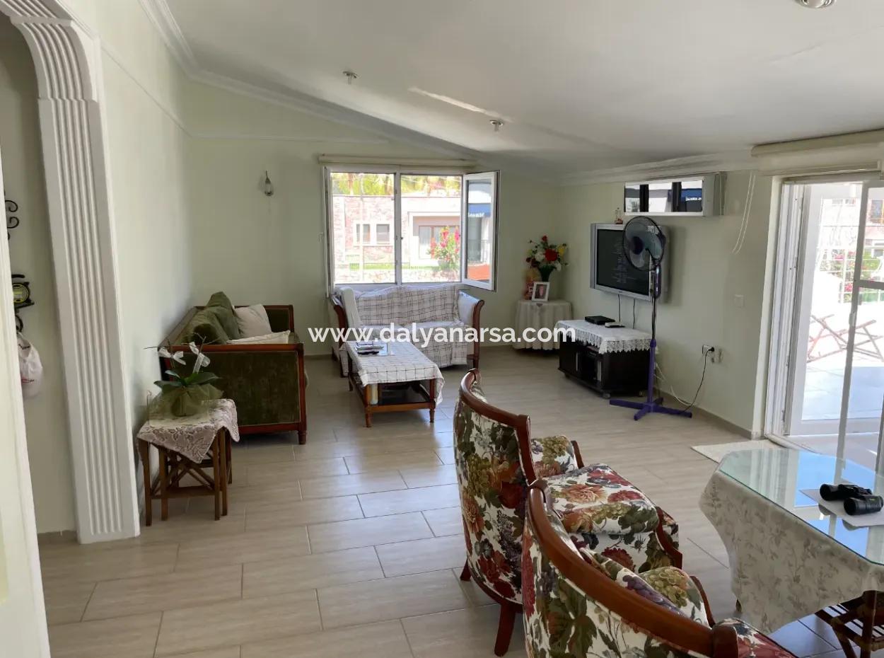 Apart Hotel For Sale In 448M2 Plot Of Land Near The Sea In Selimiyede With Sea View