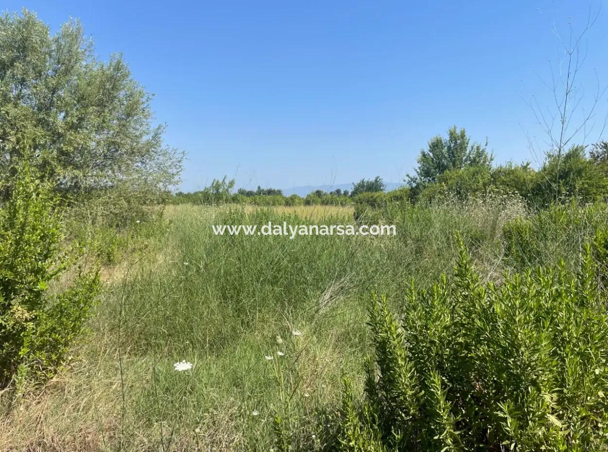 Land For Sale Of 1765 M2 In Okçular