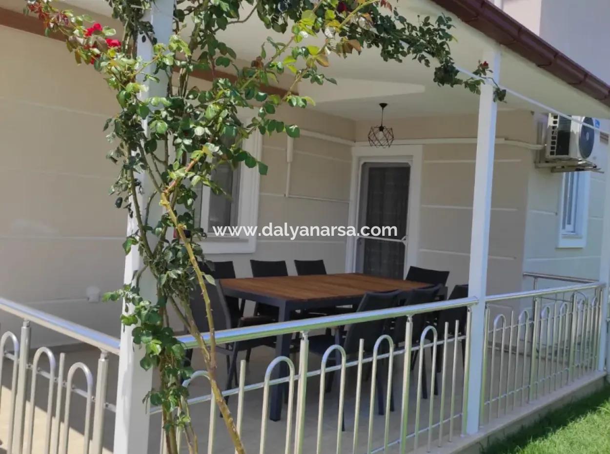 Dalyan Gülpinar'köşebaşi 545M2 Land For Sale 4 1 Villa
