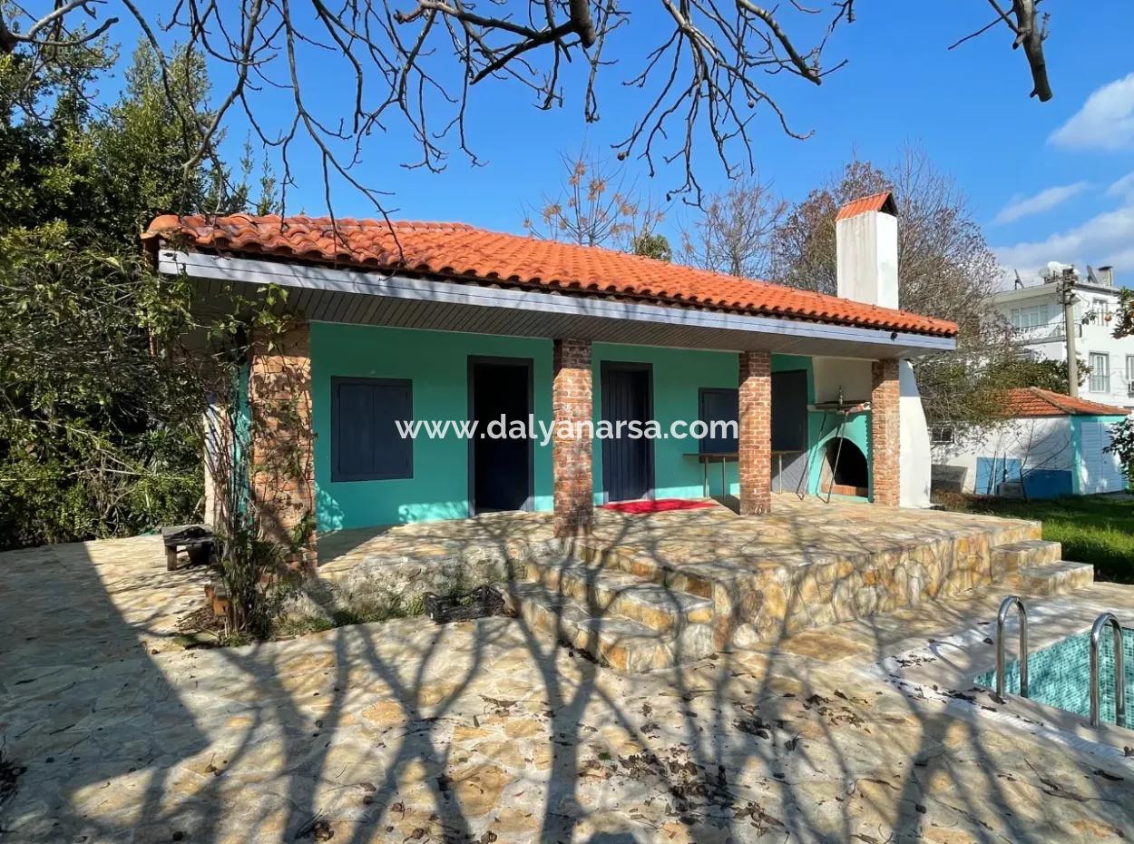 Single Storey House For Sale In A Plot Of 2882 M2 In Eskikoy