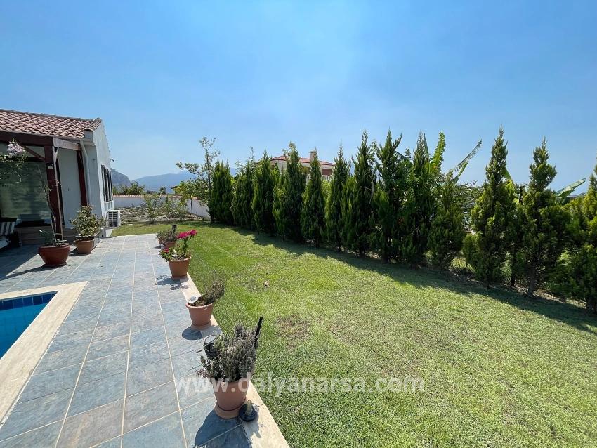 Роскошная Вилла С 4 Спальнями И 1 Ванной Комнатой Продается На Участке Площадью 7000 М2 С Видом На Пляж Далян Истузу.