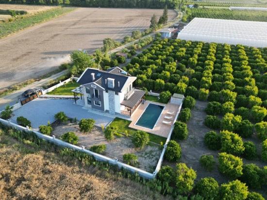 Вилла 4+1 На Продажу В Эскикёе, Расположенная На Участке Площадью 14 136 М2