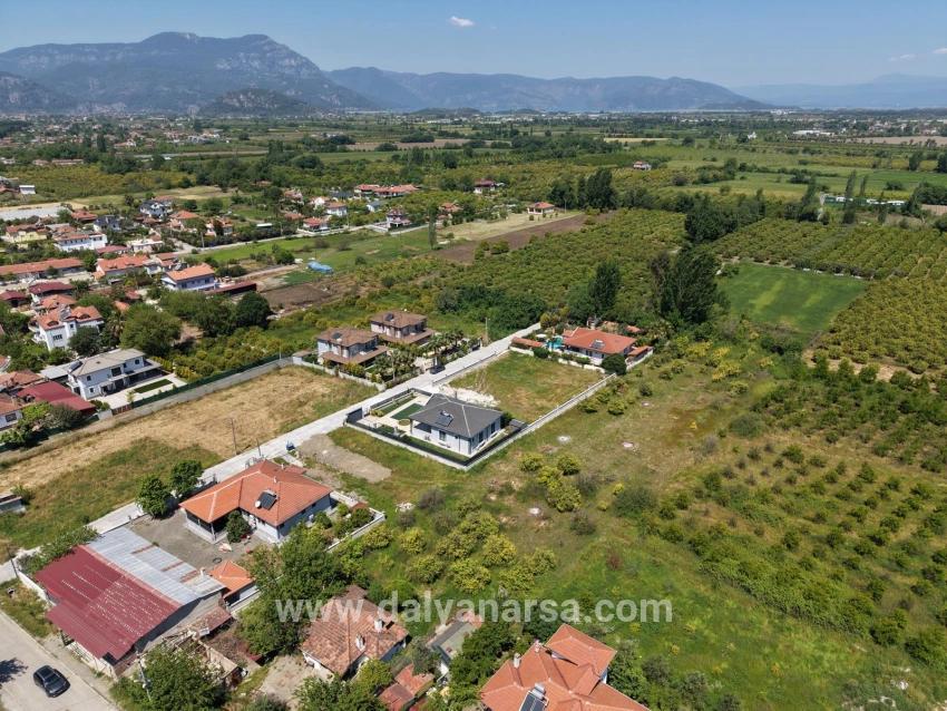 Okçular'da 1050m2 Köy Yerleşik Alanında Satılık Arsa