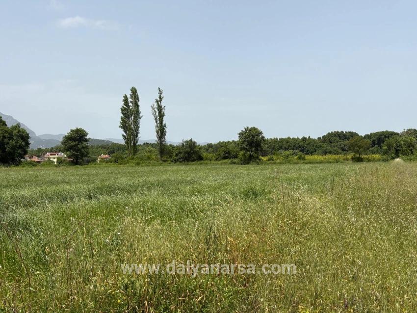 Okçular Marmarlı'da 2100 M2 Satılık Arsa