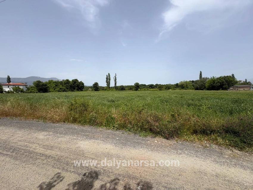 Okçular Marmarlı'da 2100 M2 Satılık Arsa