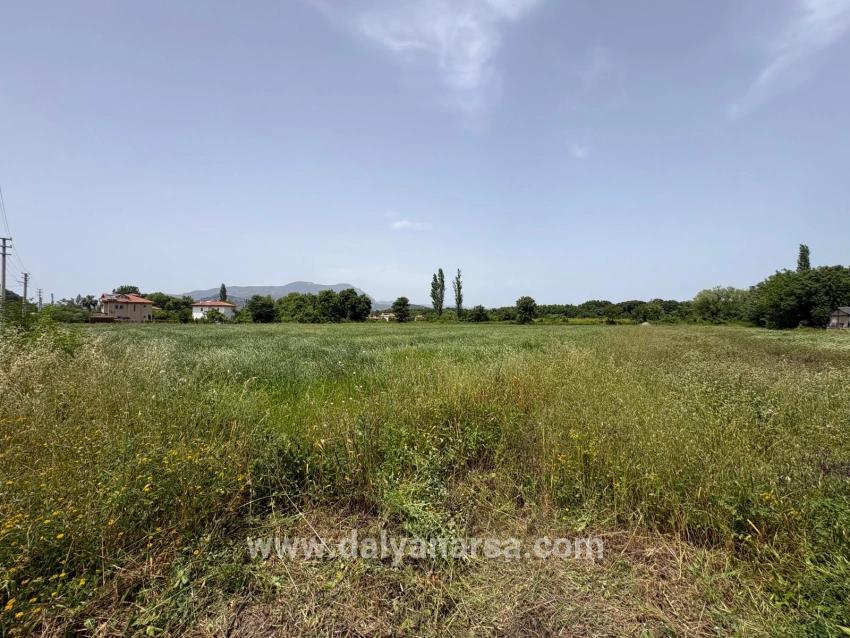 Okçular Marmarlı'da 2100 M2 Satılık Arsa