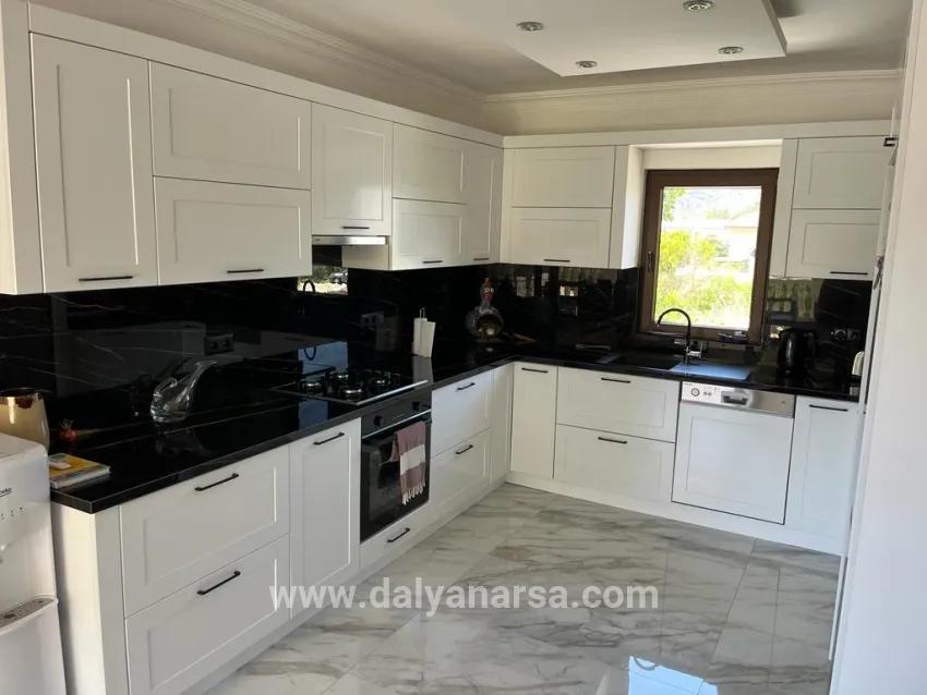 Dalyan Arıkbaşı'nda 4+1 Satılık Villa