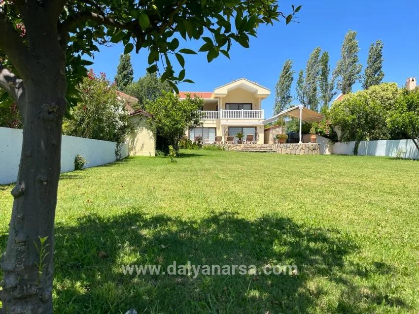 Dalyan Arıkbaşı'nda 4+1 Satılık Villa
