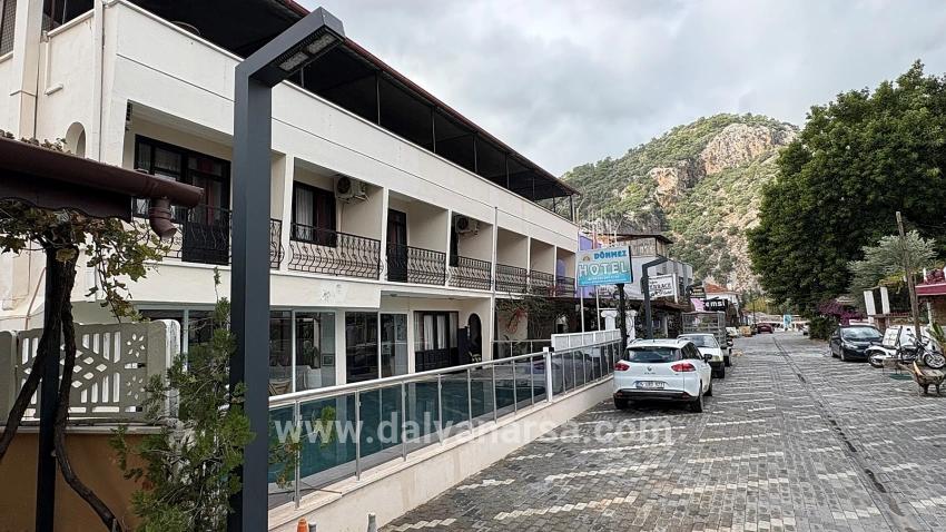 Dalyan'da 30 Odalı Kanala Yakın Satılık Otel