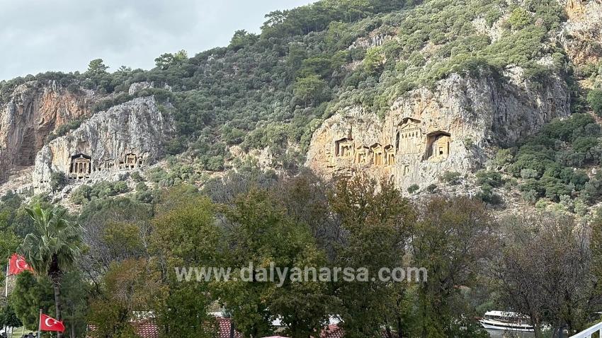 Dalyan'da 30 Odalı Kanala Yakın Satılık Otel