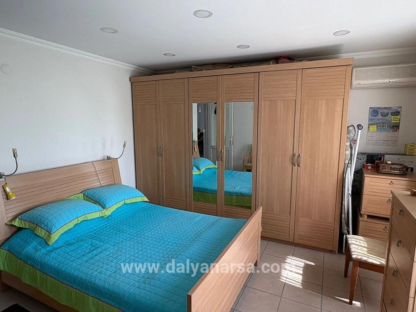 Okçular'da 514m2 Arsa İçerisinde 2 Katlı Satılık Ev
