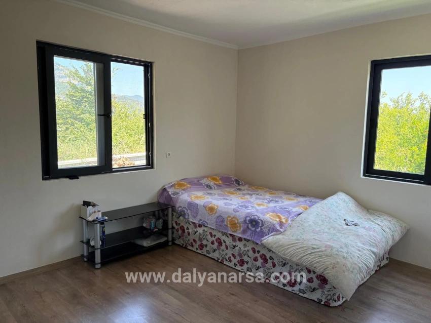 Dalyan Karadağ Mevkiinde 2500m2 Tarla İçerisinde 120m2 Müstakil Ahşap Ev