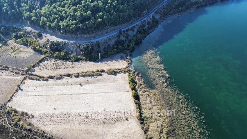 Çandır'da Göle Sıfır 3210m2 Satılık 2b Arazisi