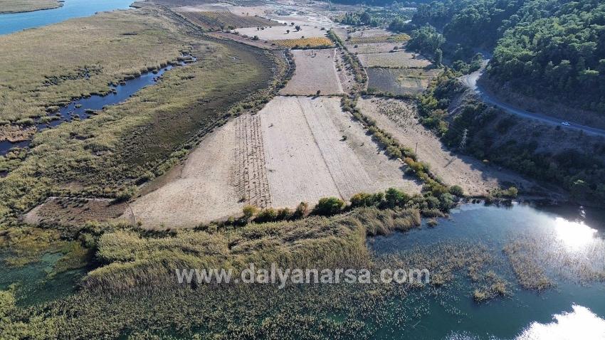 Çandır'da Göle Sıfır 3210m2 Satılık 2b Arazisi