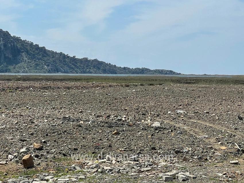 Dalyan İztuzu Plaj Yoluna Sıfır 19.600m2 Satılık Tarla