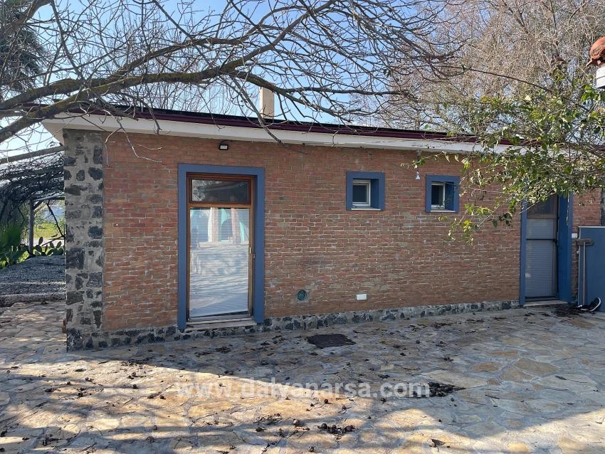 Eskiköy'de 2882 M2 Arsa İçerisinde Müstakil Satılık Tek Katlı Ev