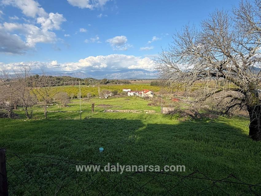 Dalyan'da Göl Manzaralı 11.230m2 Satılık Tarla