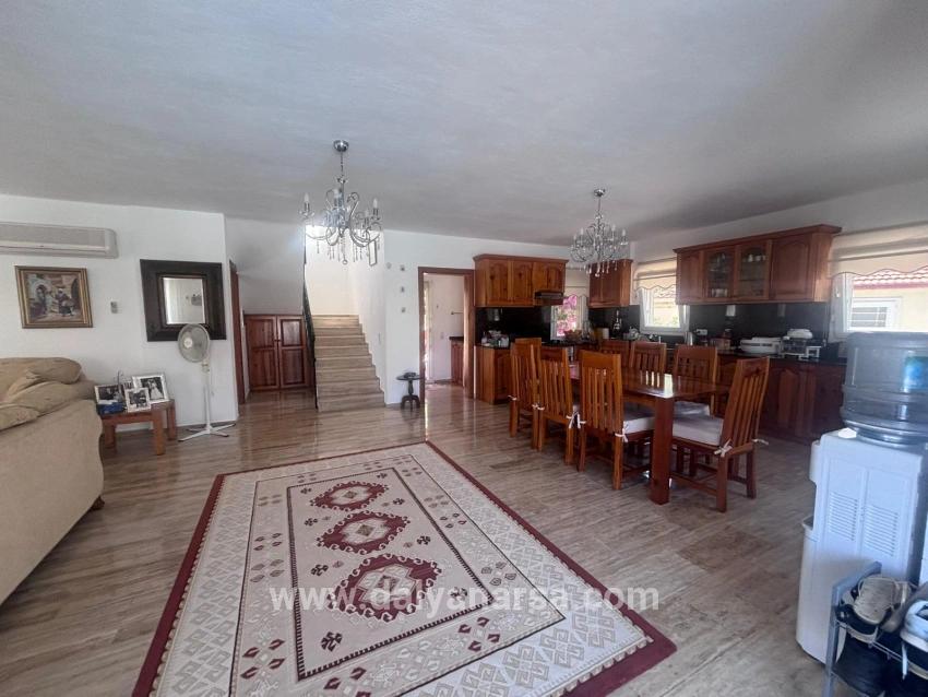 Dalyan'da 848m2 Kral Mezarları Manzaralı 3+1 Satılık Villa