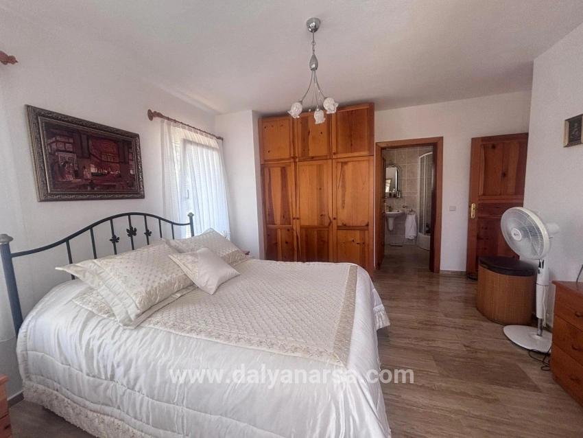 Dalyan'da 848m2 Kral Mezarları Manzaralı 3+1 Satılık Villa