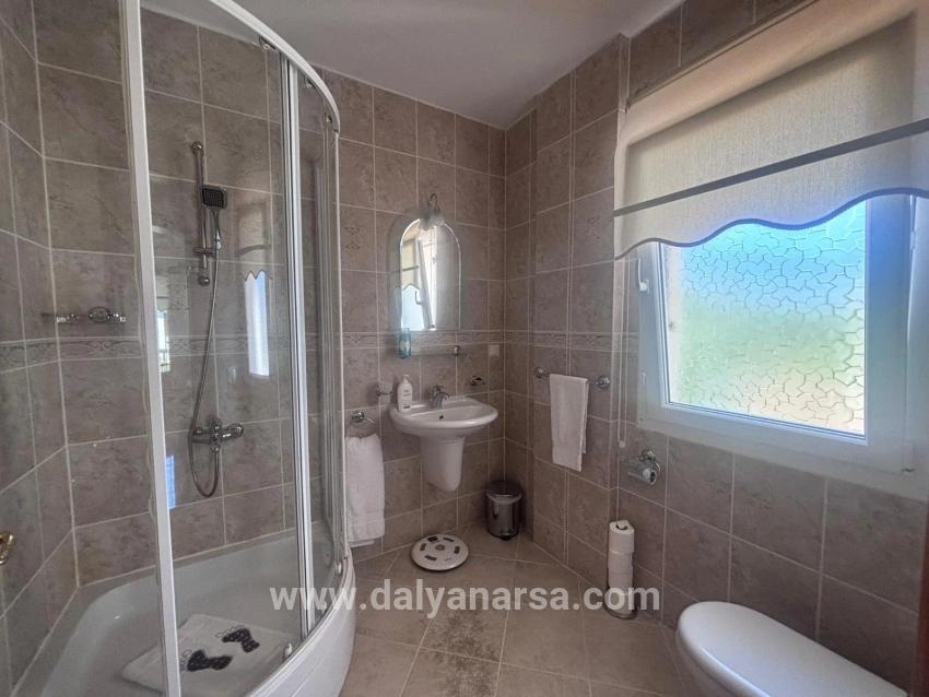 Dalyan'da 848m2 Kral Mezarları Manzaralı 3+1 Satılık Villa