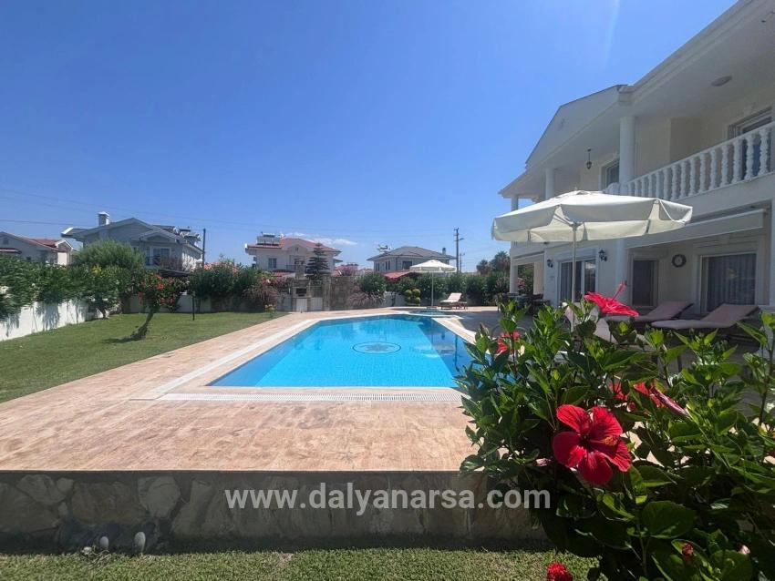 Dalyan'da 848m2 Kral Mezarları Manzaralı 3+1 Satılık Villa