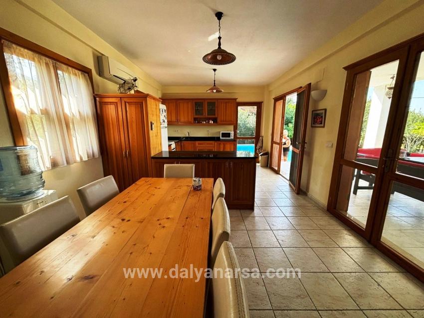 Dalyan Arıkbaşı'nda 600m2 Arsa İçerisinde Satılık Villa
