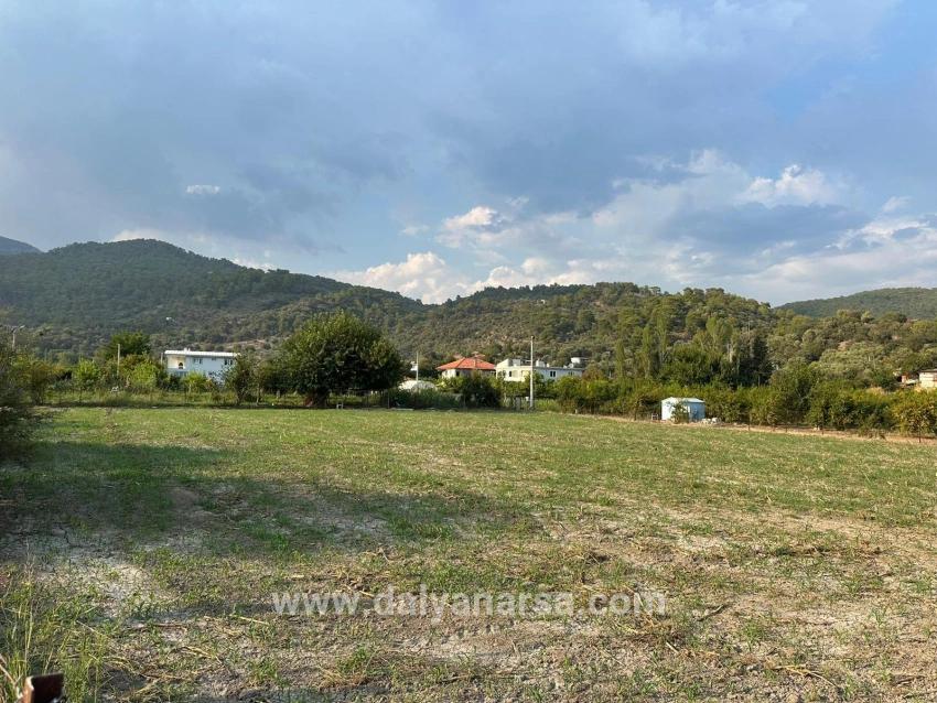 Çandır'da Köy Yerleşik Alanı İçerisinde Rızai-taksimli 1160m2 Satılık Arsa