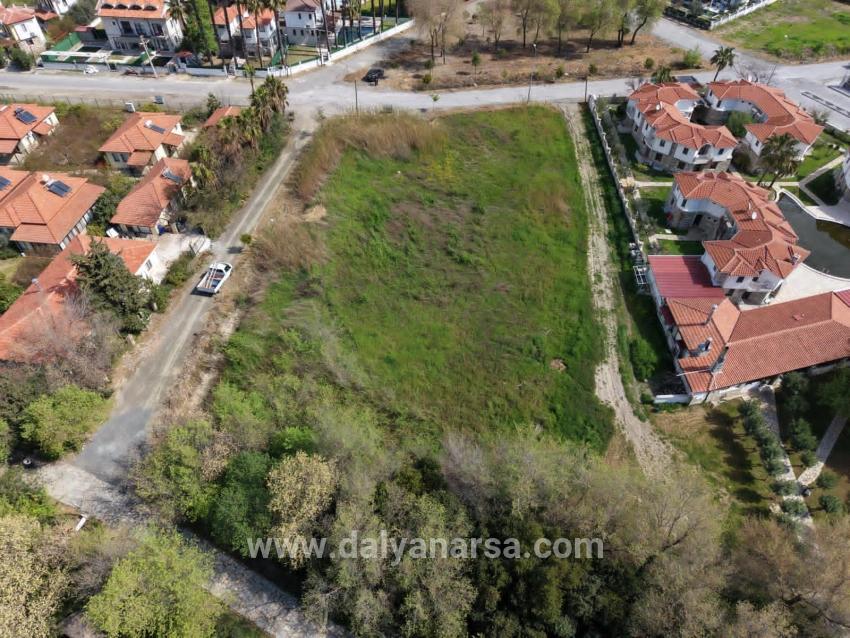 Dalyan Gülpınar'da Kanala Sıfır 2600m2 %20 Turizm İmarlı Satılık Arsa