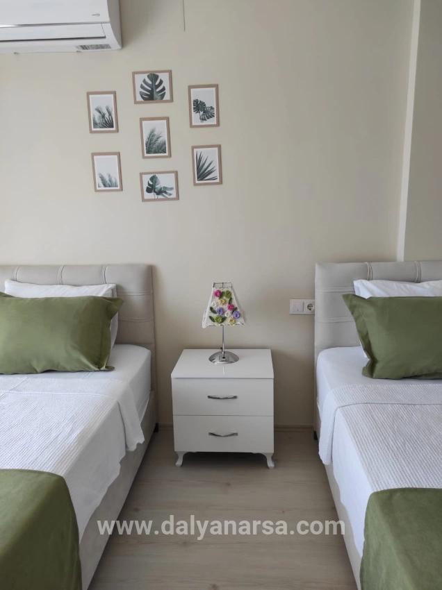 Dalyan Gülpınar'da Köşebaşı 545m2 Arsa İçinde Satılık 4+1 Villa